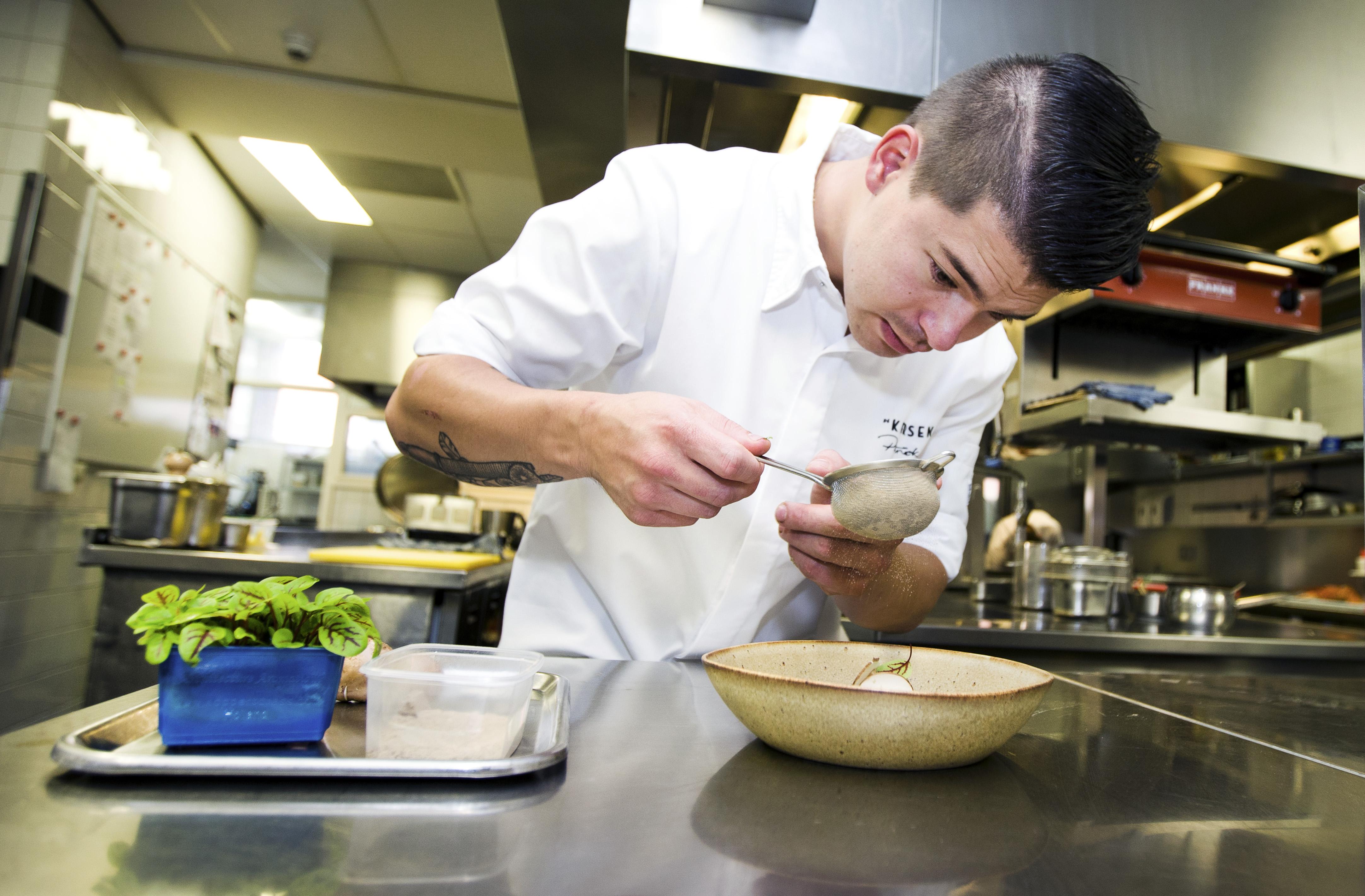 Bilderberg Garden Hotel Amsterdam Exterior photo A student prepares a meal at the Culinary Institute of New York at Shelton